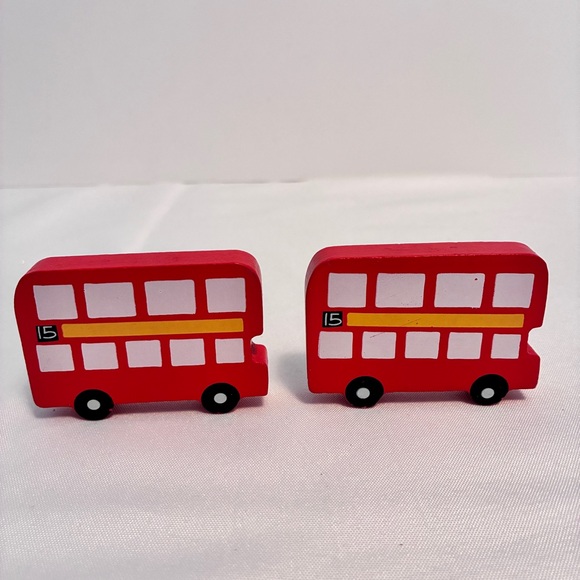 Little London City Wooden 18 Piece Play Set for Kids - Picture 3 of 9